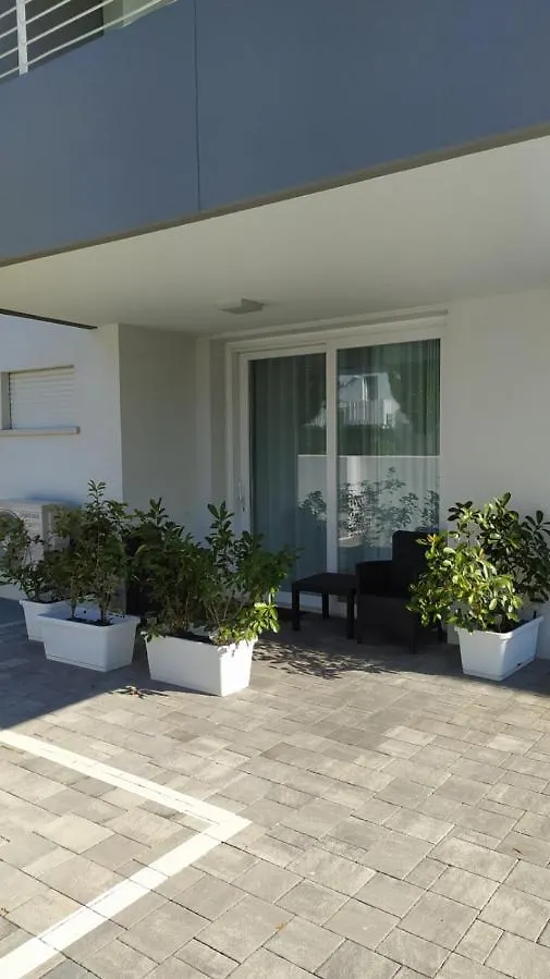 Jesolo Appartamenti F2 - Coral Red