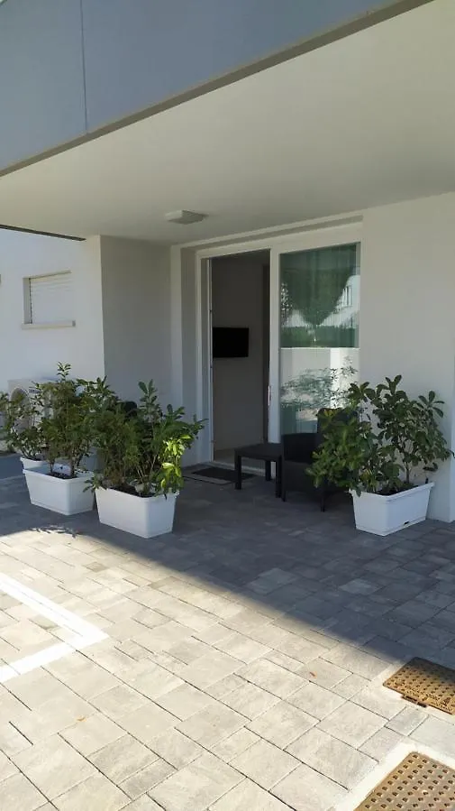 Jesolo Appartamenti F2 - Coral Red Lido di Jesolo